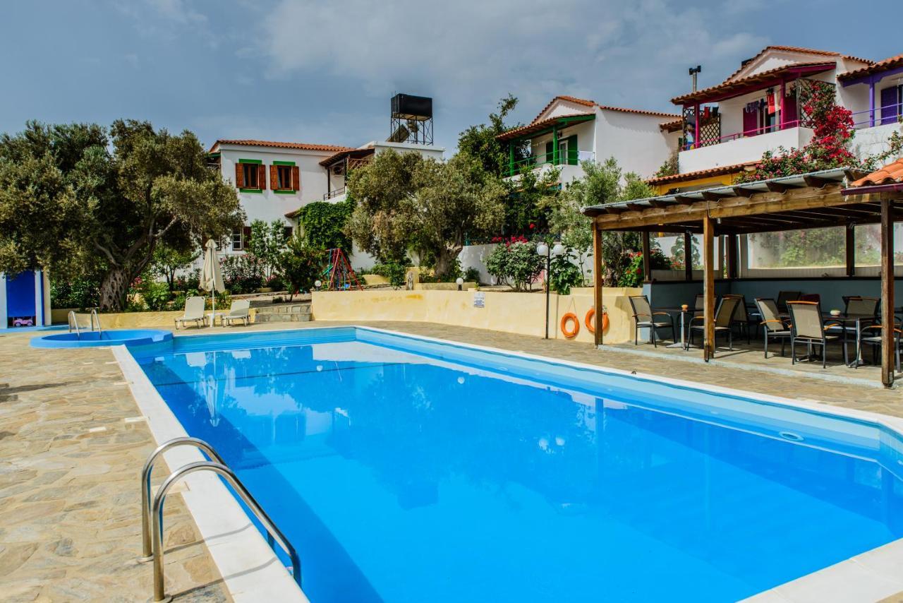 מאראת'וקאמפוס Sunflowers Apartments מראה חיצוני תמונה