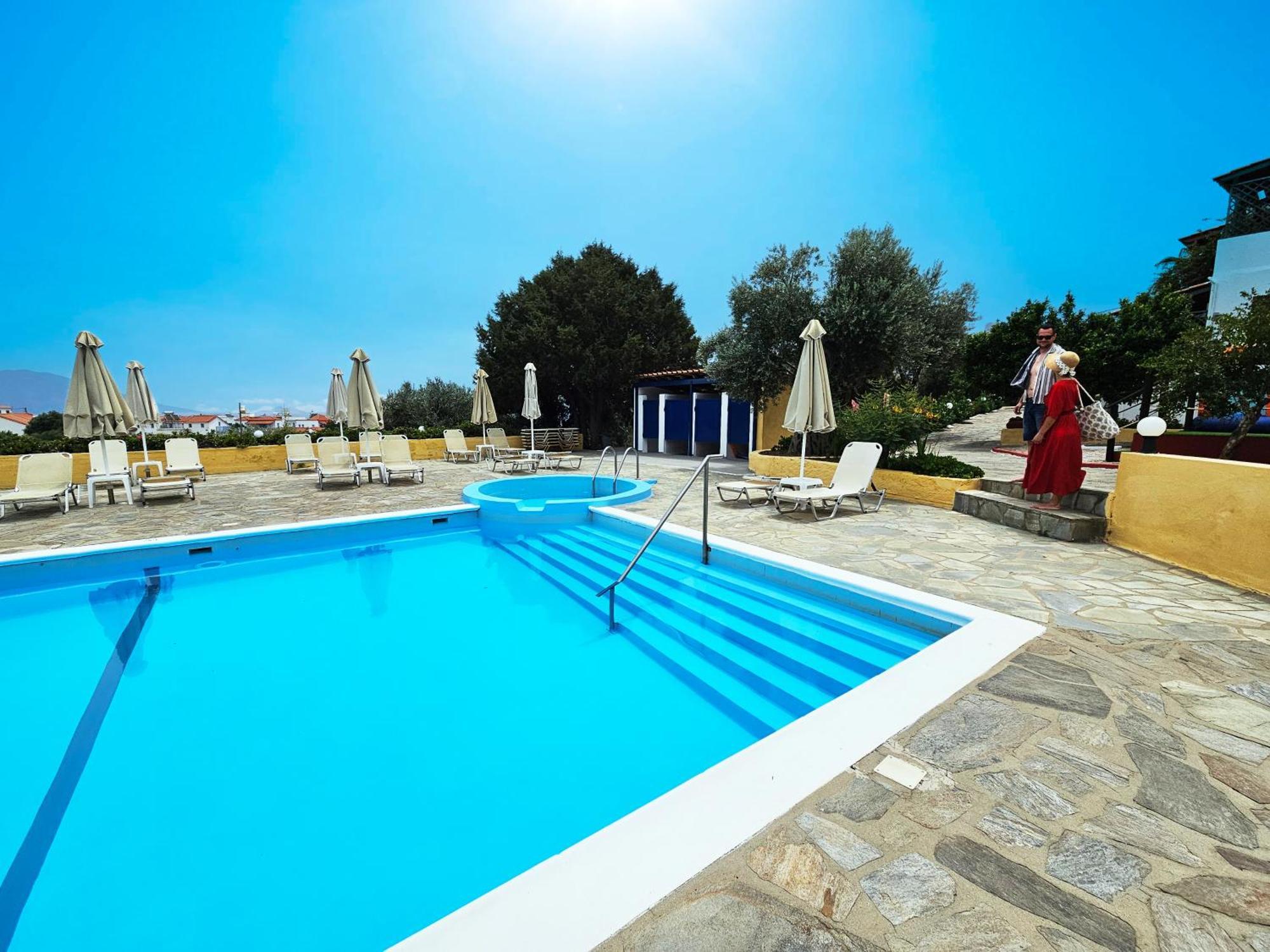 מאראת'וקאמפוס Sunflowers Apartments מראה חיצוני תמונה